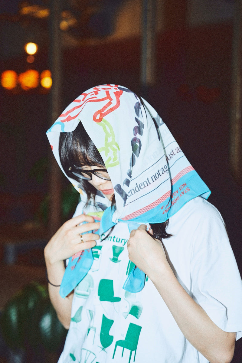 TENTO. Graphic Scarf – stay independent – – a Little Knowledge Store